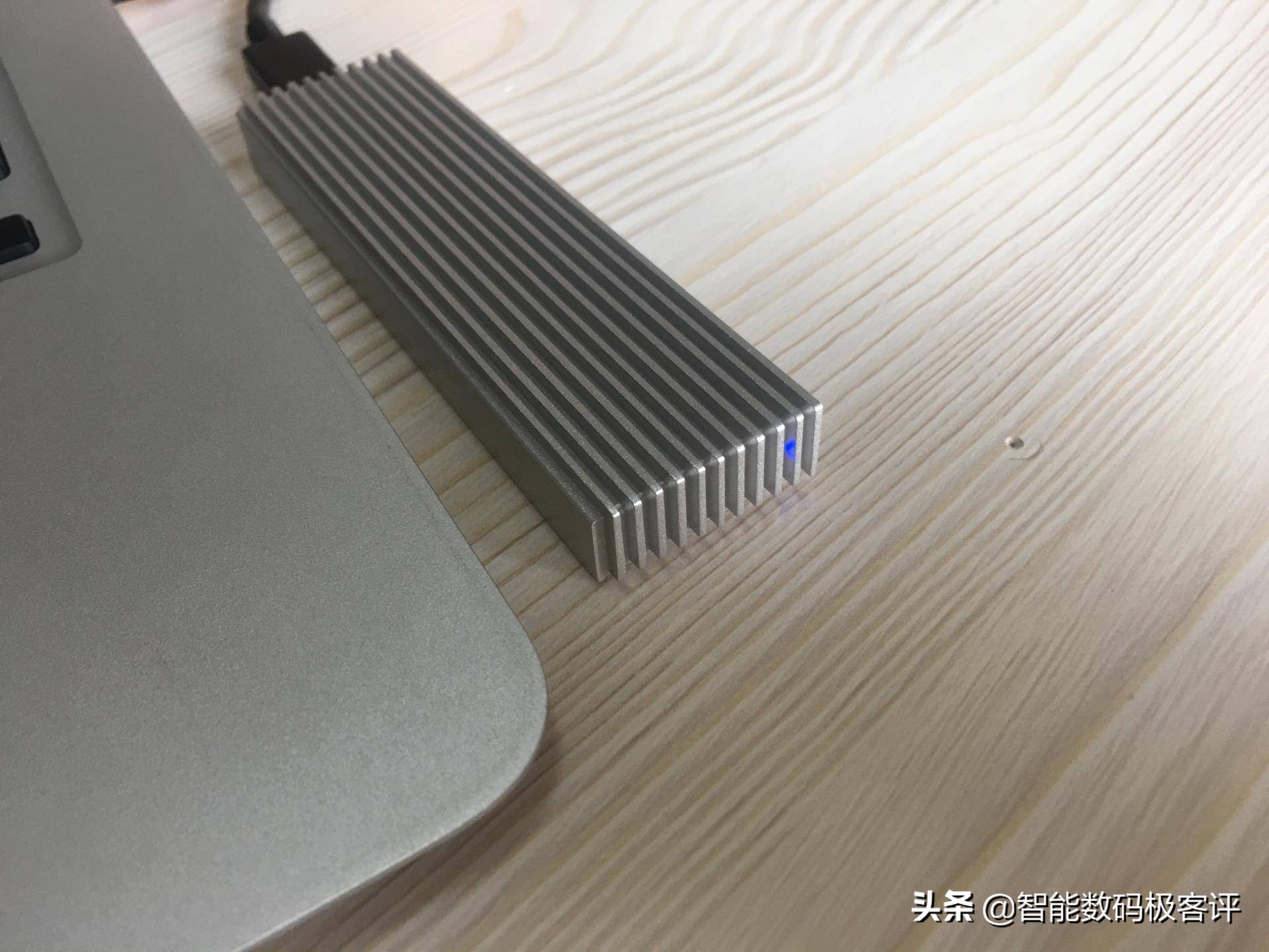 奥睿科m2风扇散热硬盘盒评测,奥睿科nvme极速硬盘