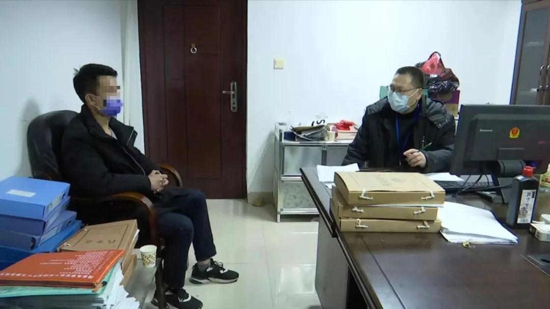 全国查获的假口罩有哪些,警察查获假口罩