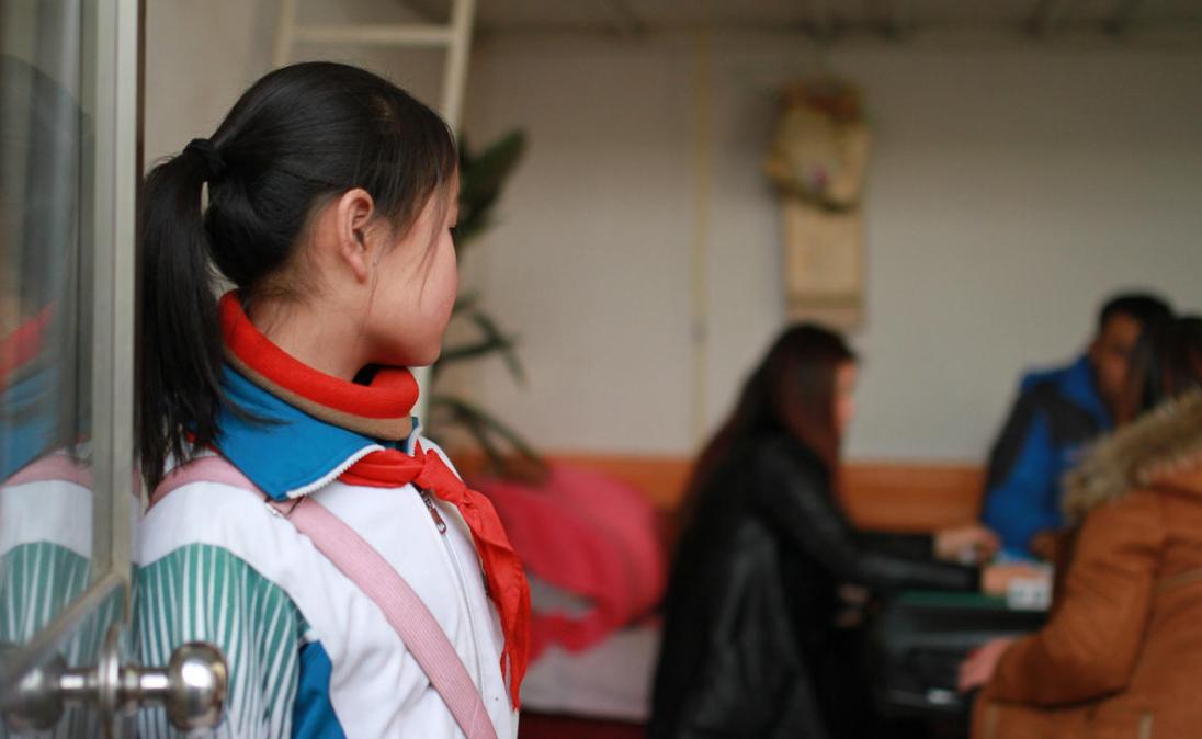 妈妈，同桌老是摸我，高情商妈妈的做法，将影响孩子一生