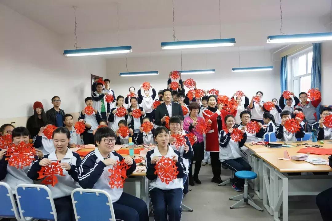 头一届高考便把学生全部送进本科，看首师附如何在通州复制海淀神话！