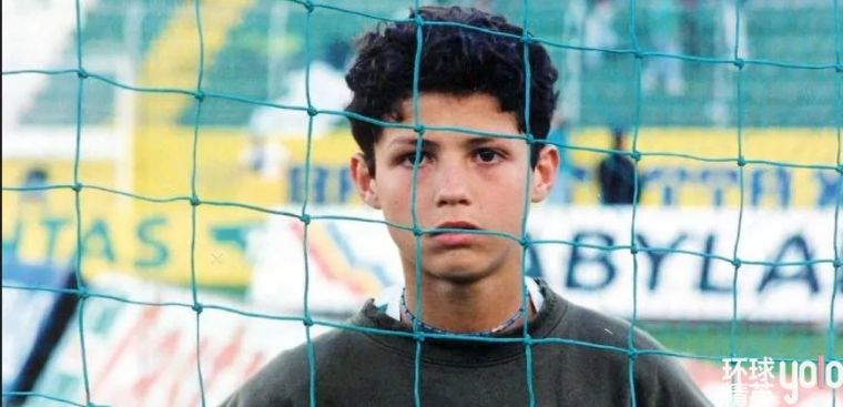 克里斯蒂亚诺罗纳尔多努力认真,克里斯蒂亚诺重回曼联