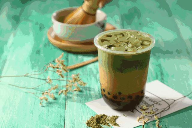 秋天第一杯奶茶英文怎么说,秋天的第一杯奶茶的英语是什么