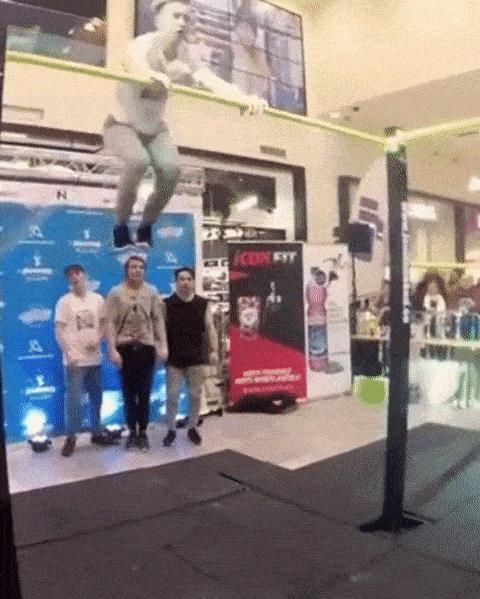 搞笑gif嫂子包饺子,搞笑gif姑娘你这次真的是玩过头了