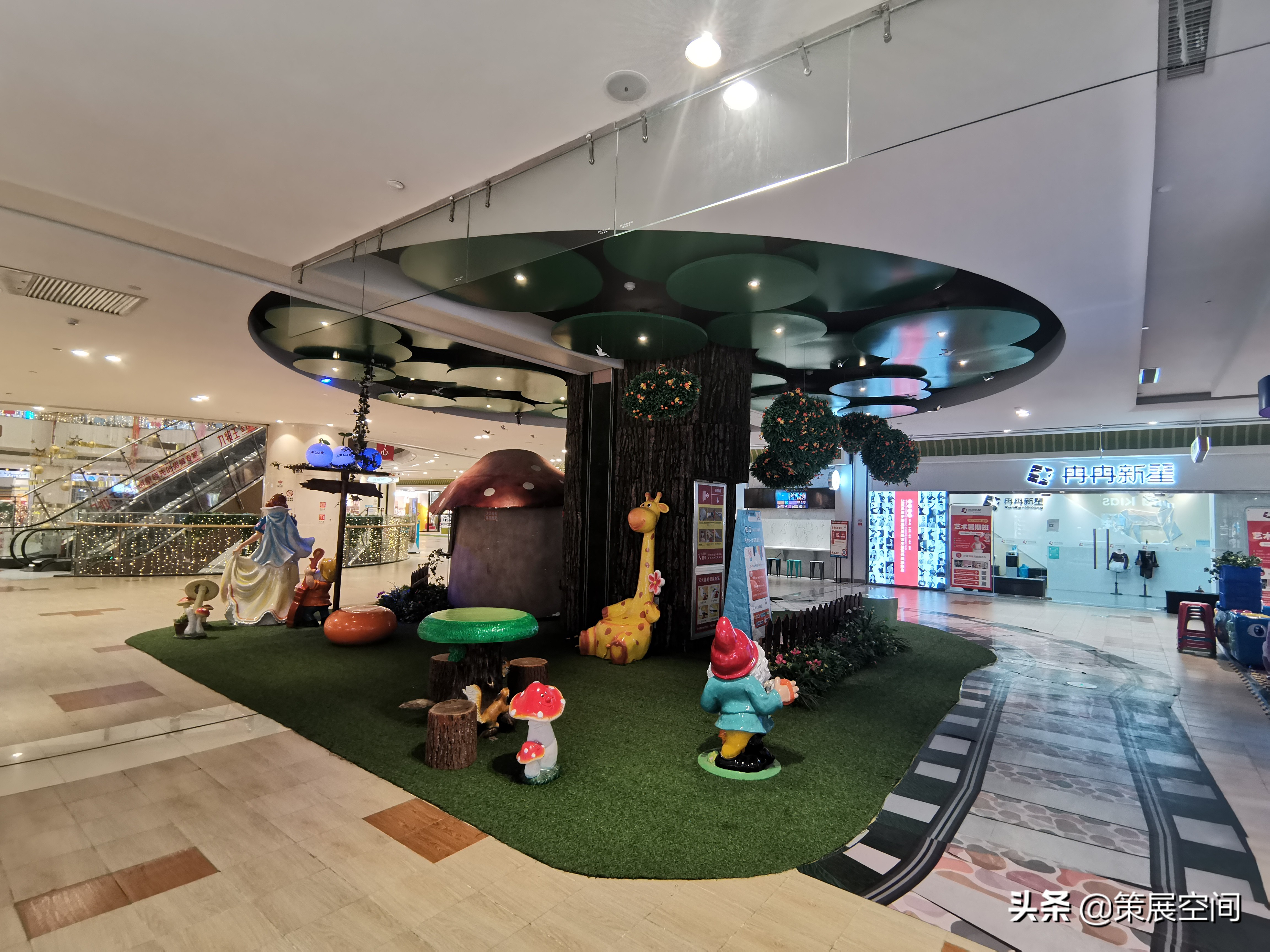 合肥滨湖百大购物中心二楼,2空间