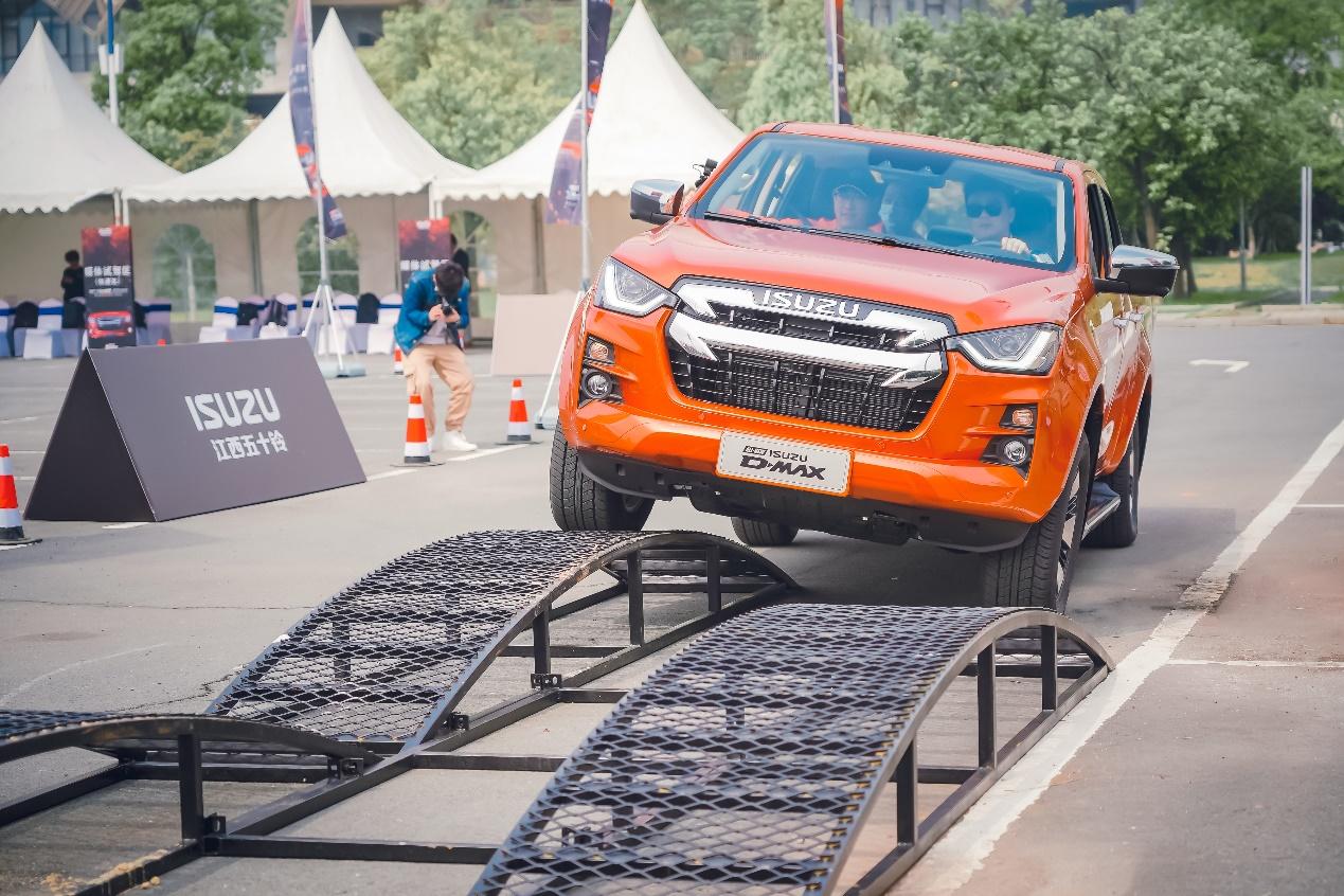 五十铃d-max吐槽,五十铃d-max为什么那么贵