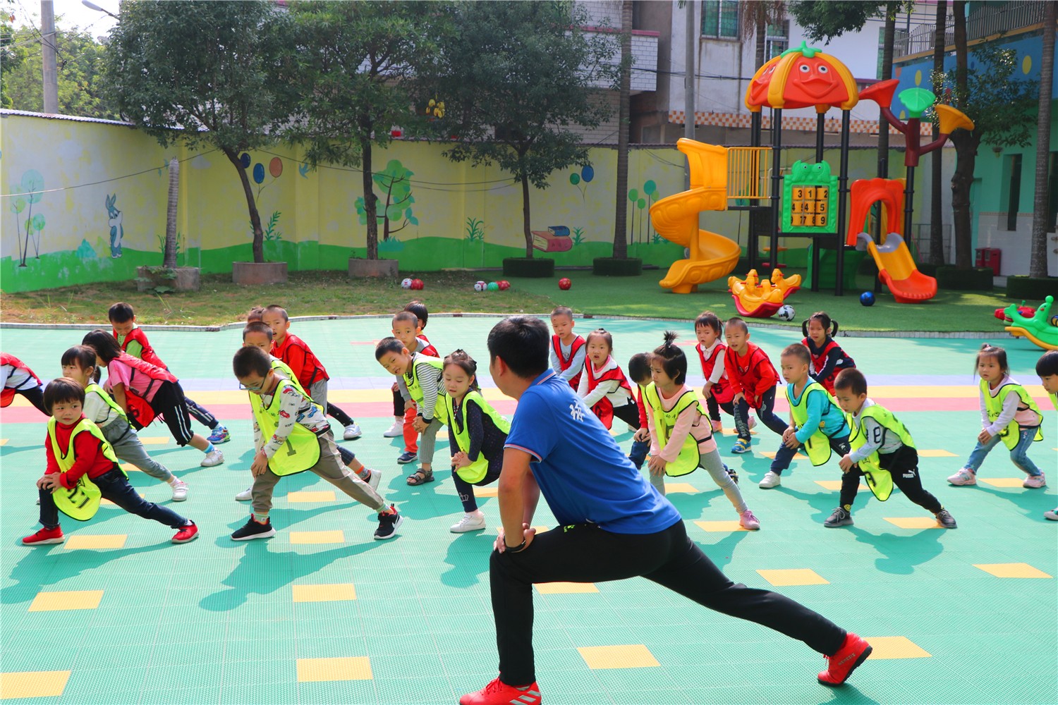 幼儿园足球教研与培训,幼儿园足球知识与技能培训