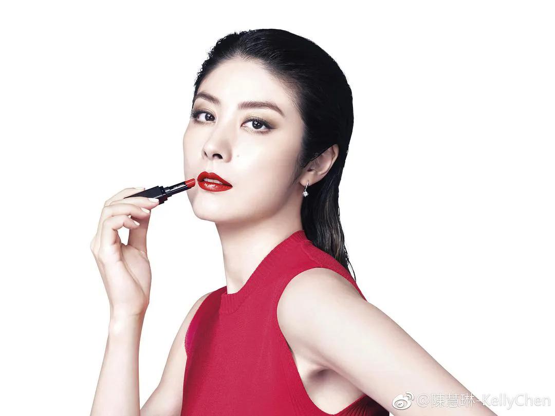 郑秀文和杨千嬅很像,像郑秀文