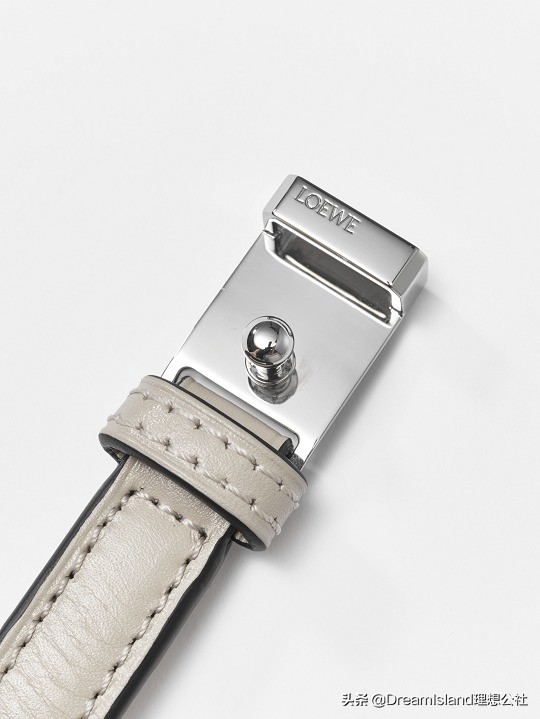 loewe半月形手袋手提包,loewe走秀款包包