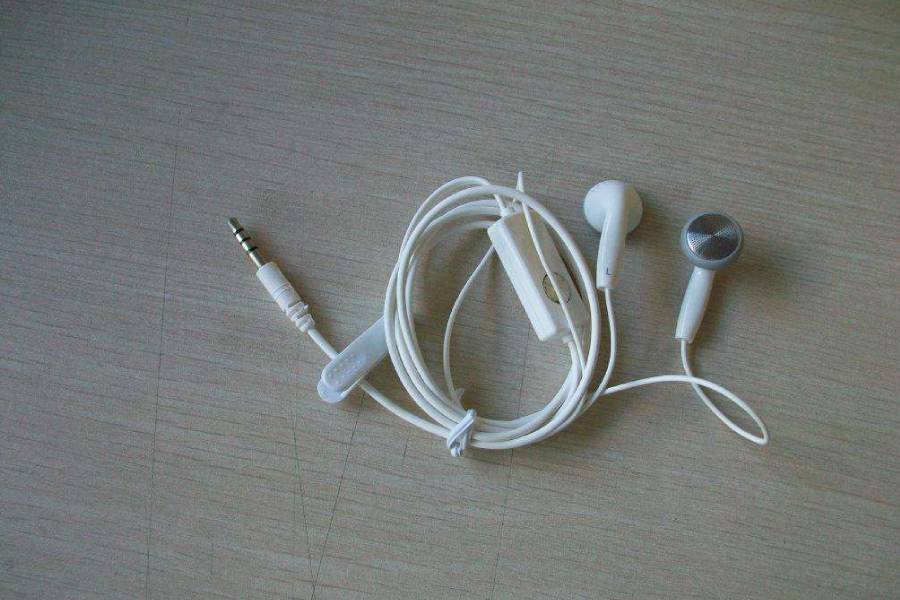 耳机进水了怎么办音质好,耳机仓进水怎么办耳机还能用吗