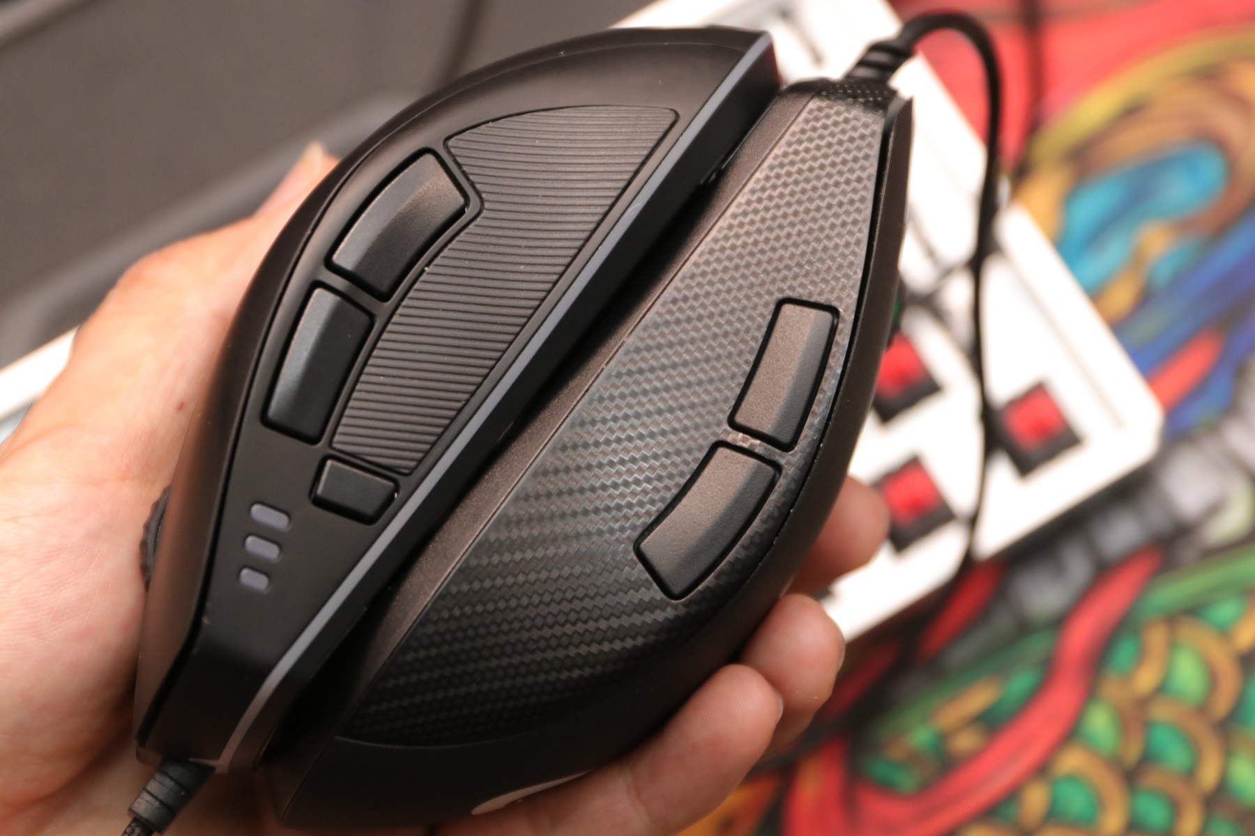 低价低延迟无线游戏鼠标推荐,不打孔轻量化鼠标推荐