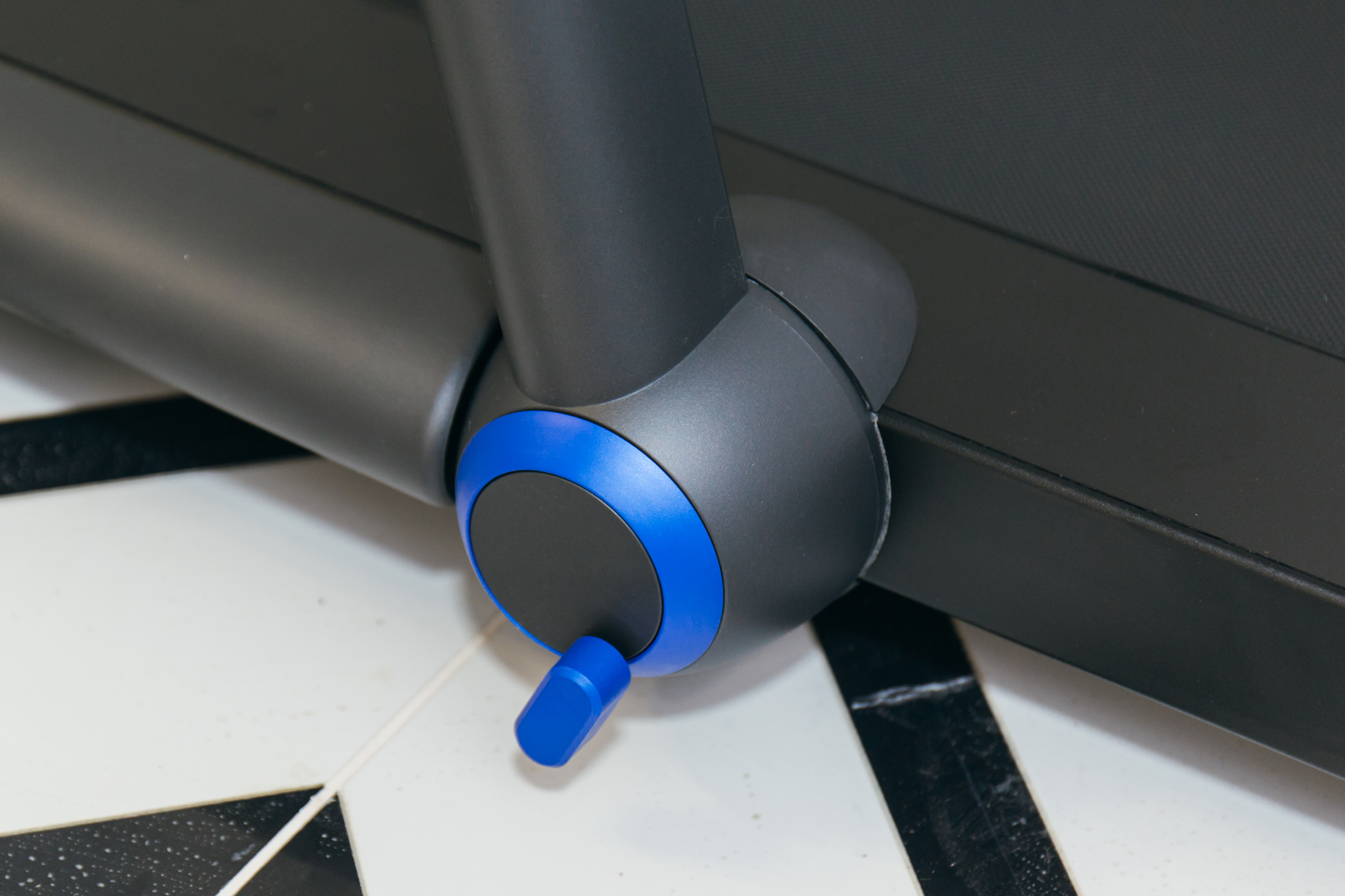 天猫精灵！小姐姐想跑步-小米有品小金K12语音跑步机体验