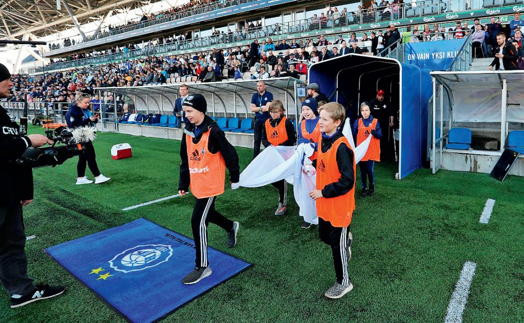 在这里，球迷的掌声从未停息