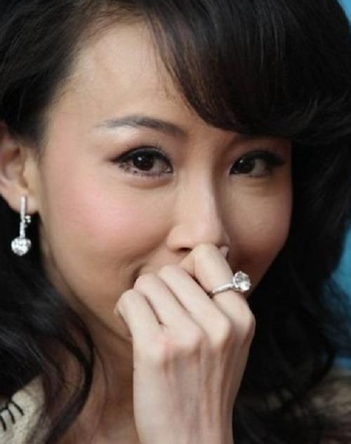 露儿香娜护肤品好吗,chantelle香娜露儿桃颜亮肤霜10ml