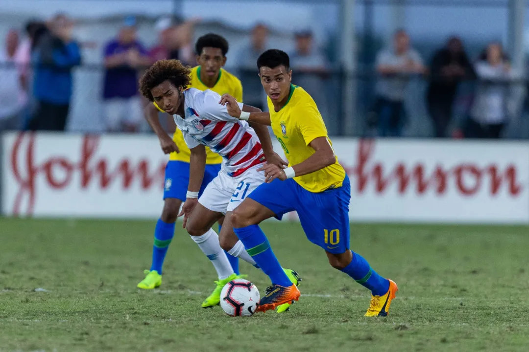 来了！“新卡卡”空降“黄黑幼儿园”