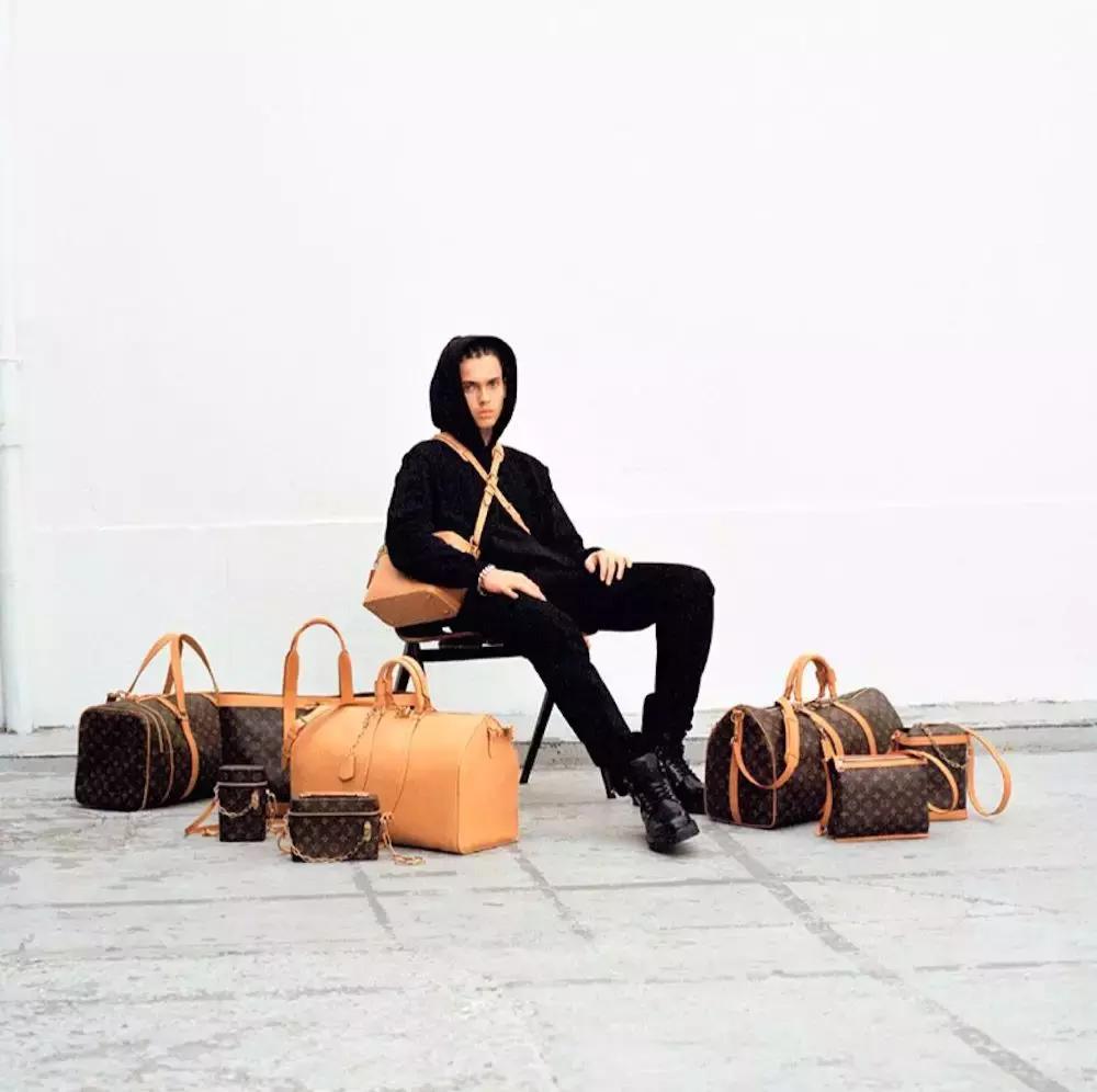 lv出了什么新款吗,lv蝙蝠侠衣服