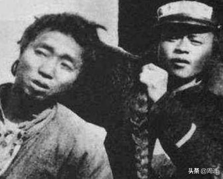 乡村老人一头蓄了十多年的长发，几十元钱就卖给了收购头发的贩子