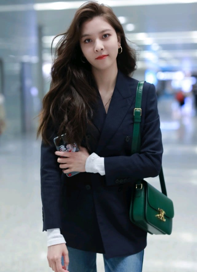 宋妍霏牛仔裤身材,宋妍霏的裤子穿搭