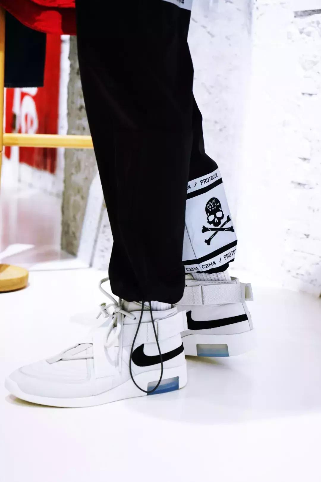 nikeairfearofgod脚感,nikeairfearofgodsashoot