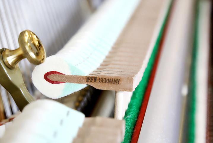 德国“洛尔菲”钢琴RF123E技术评测(连云港一生钢琴城原创)