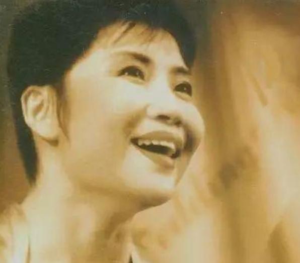 唱青藏高原的李娜是怎么出名的,大家还记得唱青藏高原的李娜吗