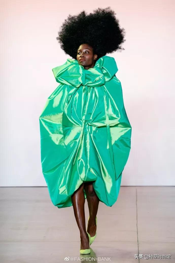 对不起是我不配什么梗,对不起是我不配伴奏