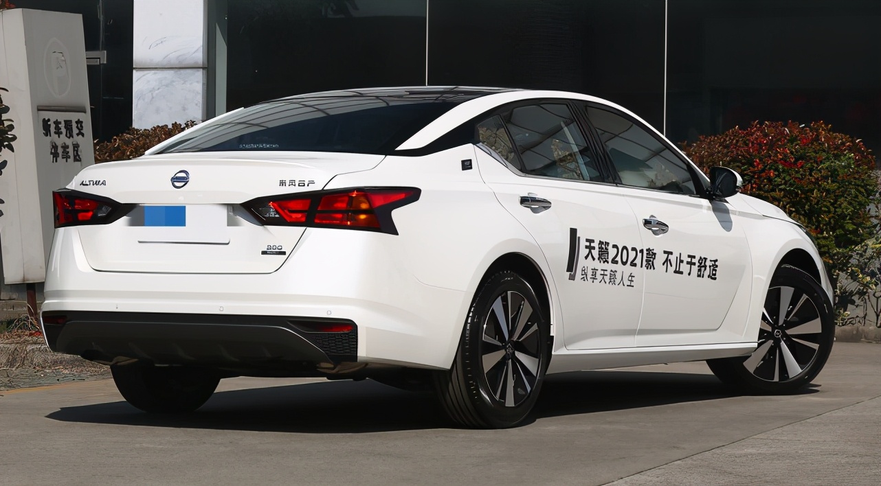 11年天籁2.0和2.5油耗差多少,日产天籁用户反映缺点