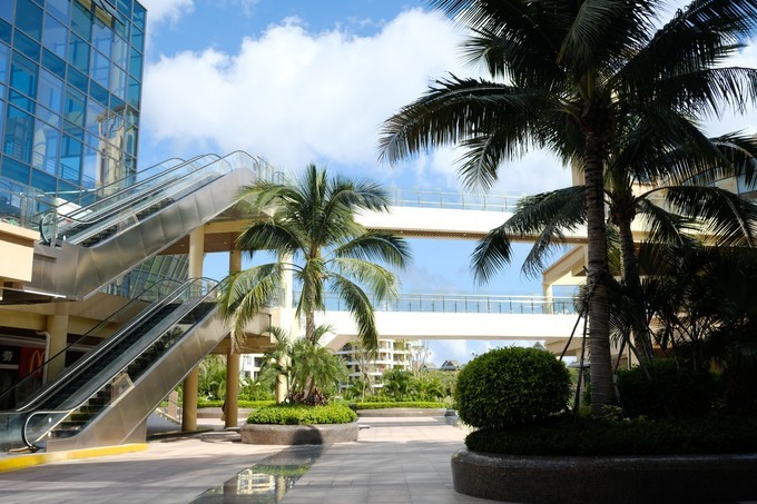 带孩子去三亚泡酒店首选之地,三亚阿罗哈酒店附近美食