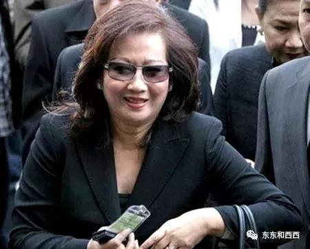 这场嫁女的婚礼太唯美了，泰国白富美姐妹花的日常是什么样？