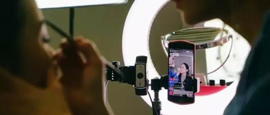 24小时深聊直播电商，京东、淘宝、蘑菇街谁是“带货王”？