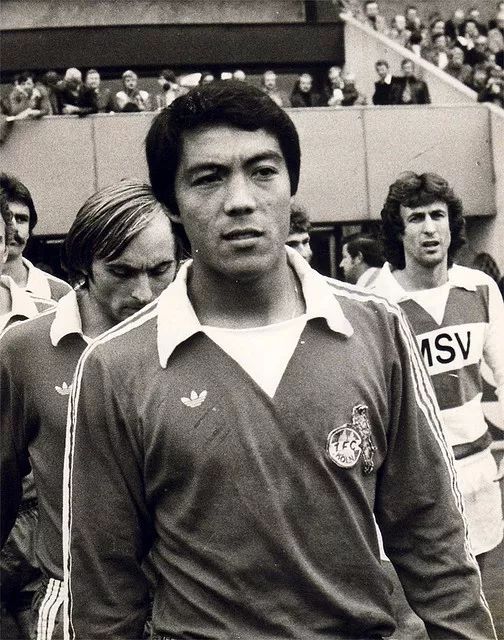 日本最成功的留洋球员,23岁日本留洋国脚创造个人历史