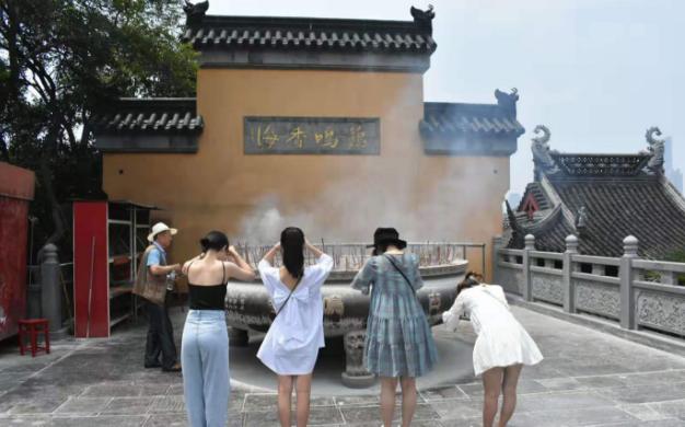南京网红鸡鸣寺打卡景点,南京鸡鸣寺打卡