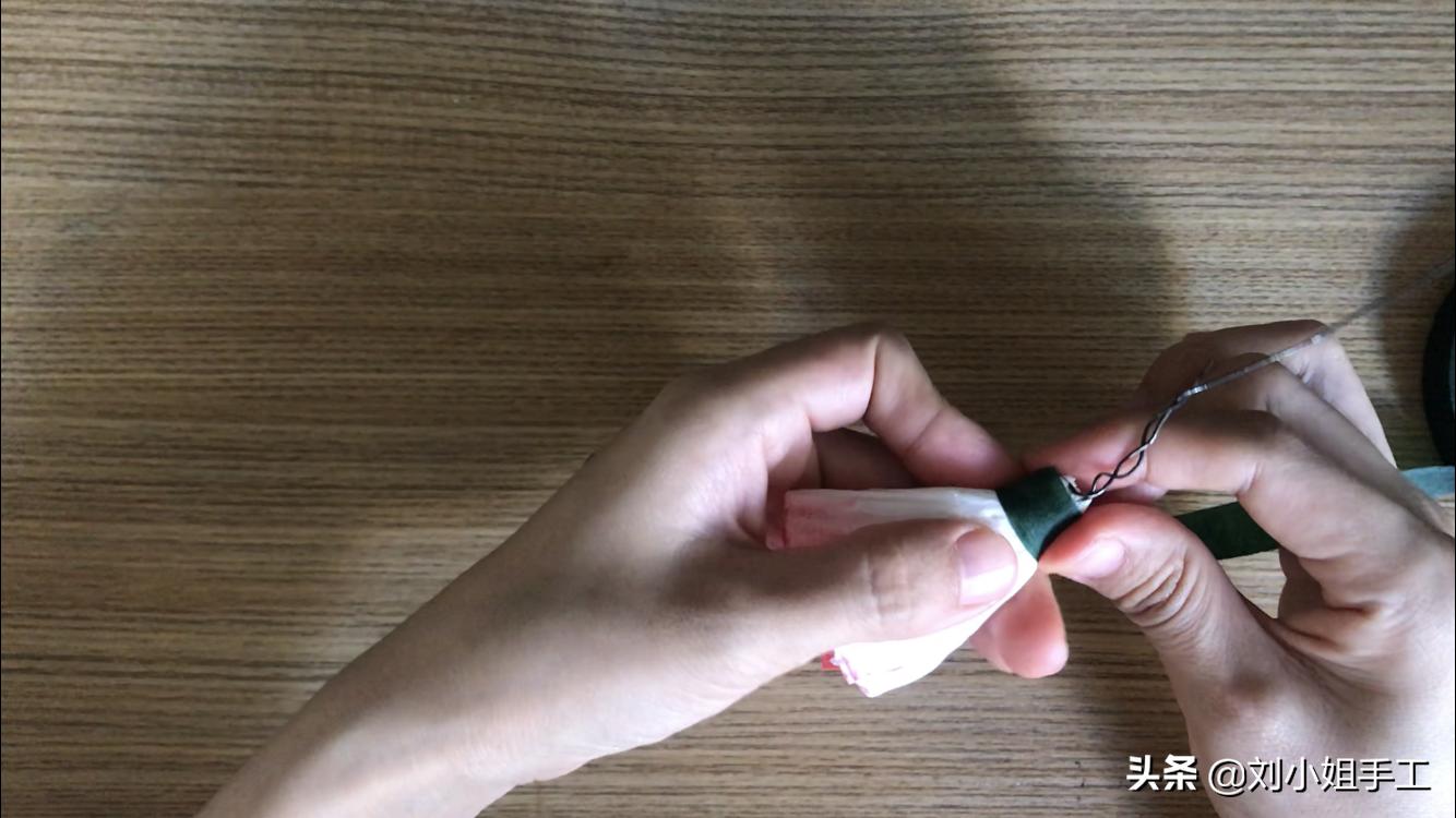 创意花朵手工DIY，用纸巾做出漂亮的花朵，超简单