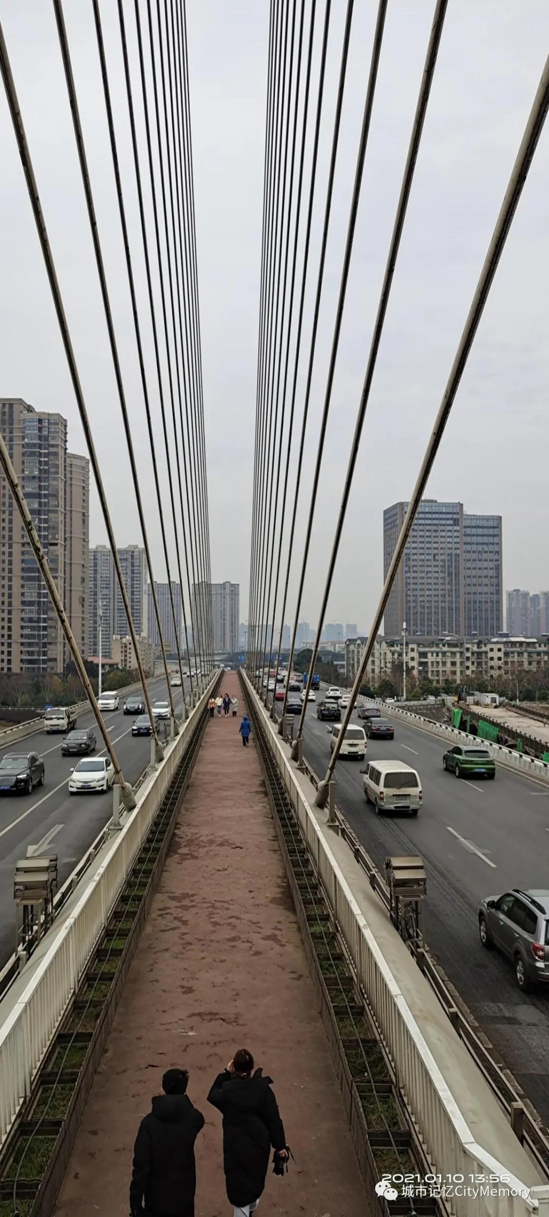 走过古老的石拱桥,长沙市洪山庙老桥哪年通车