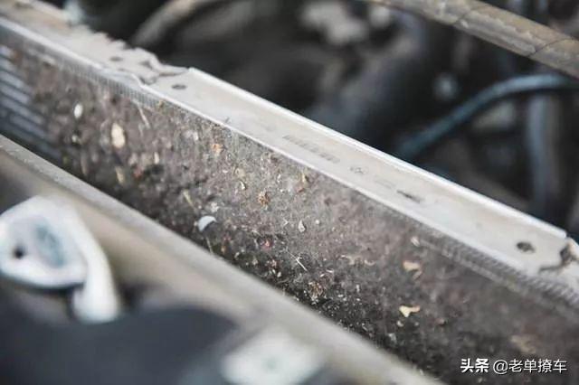 汽车水箱冷凝器脏的危害,发动机冷凝器过脏的表现