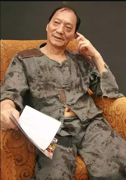 他是中国最牛演员，5个儿子都是大腕明星大儿子火过周星驰甄子丹