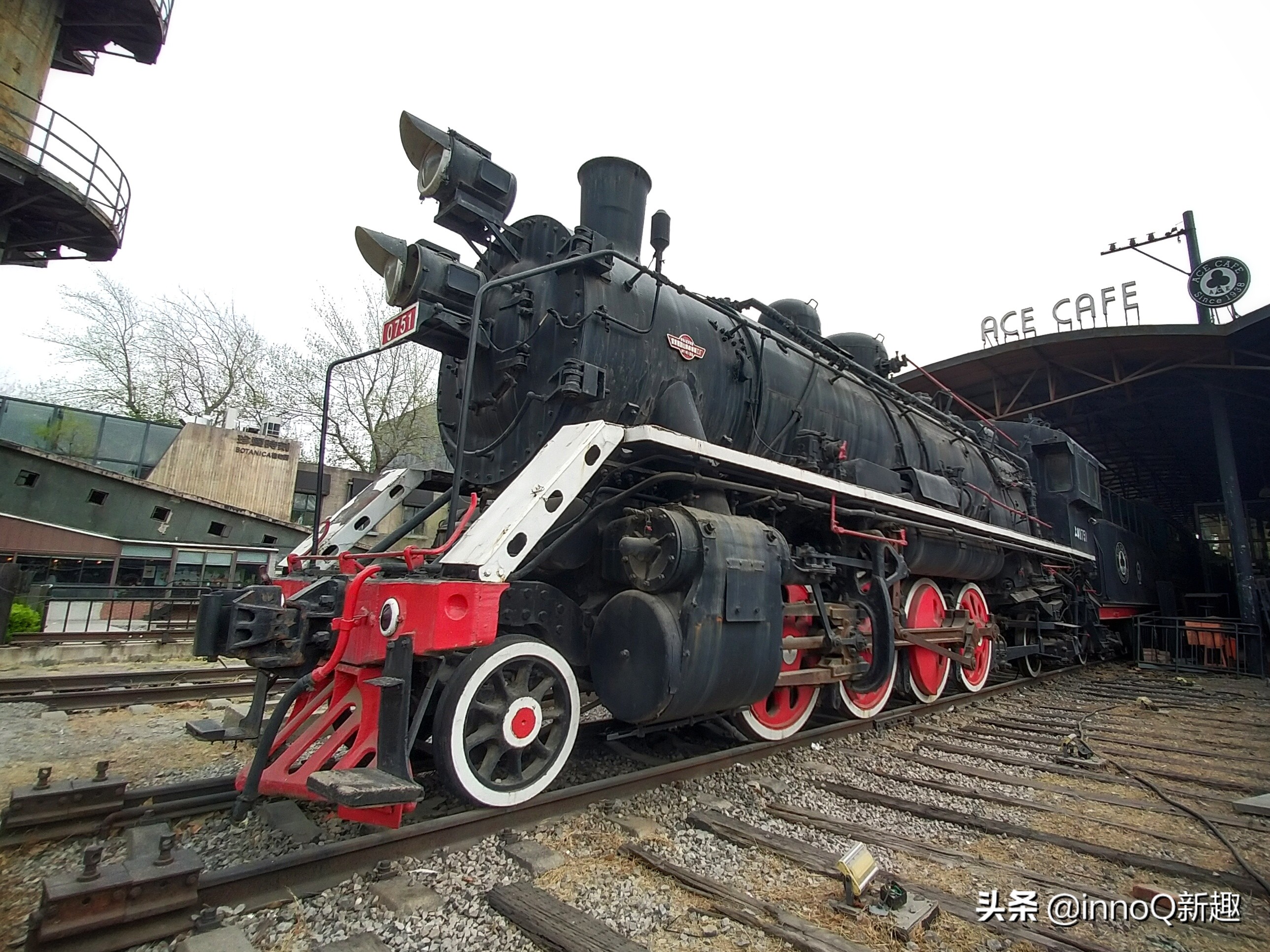 诺基亚新机发布x71王者归来,蔡司诺基亚x7