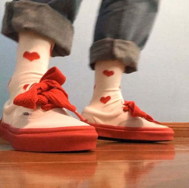 珍惜你的女孩和Vans