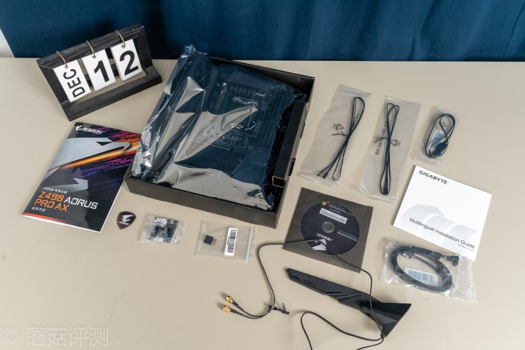 技嘉z490aorusproax主板多大,技嘉z490aorusproax是超级雕吗