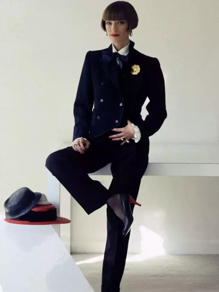 21岁离婚，后成为YSL的灵感缪斯，这个法国女人美了近半个世纪