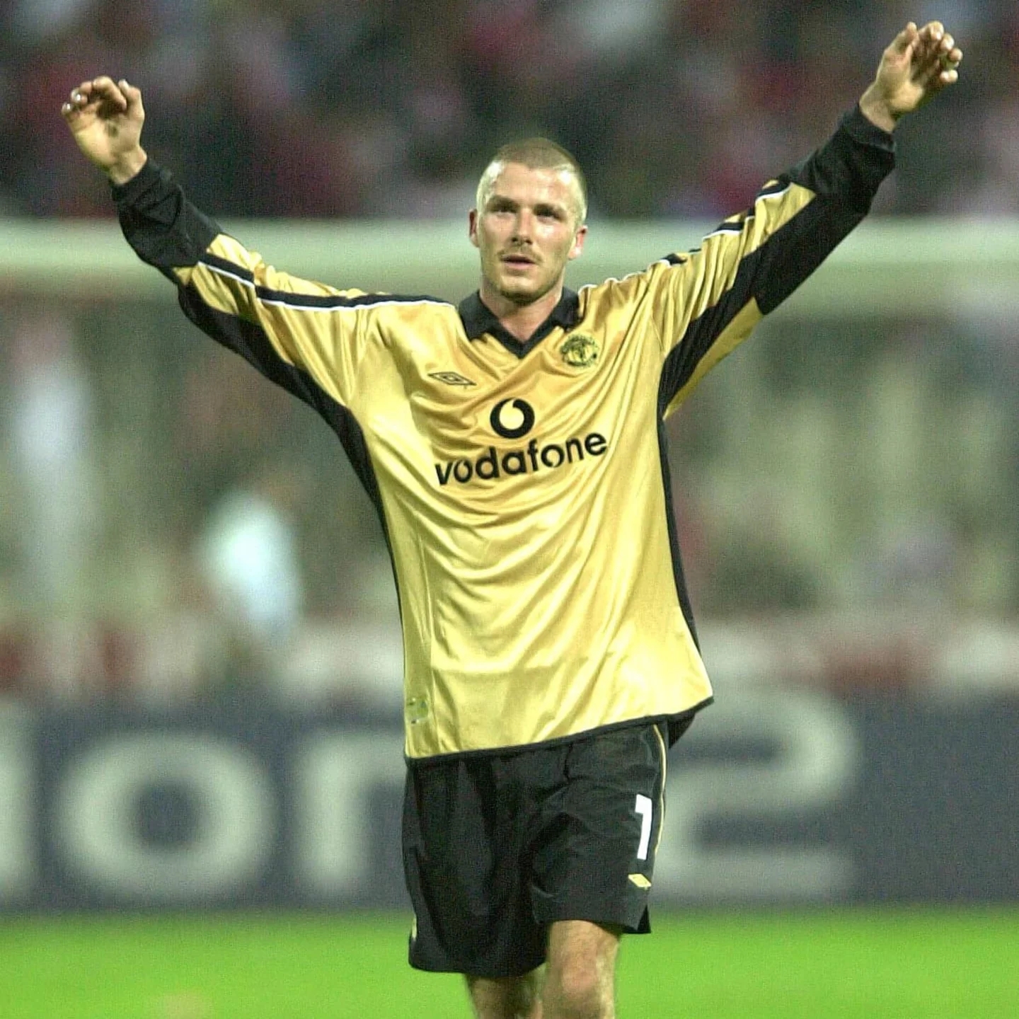 曼联所有蓝色球衣,曼联球衣有黑色的吗