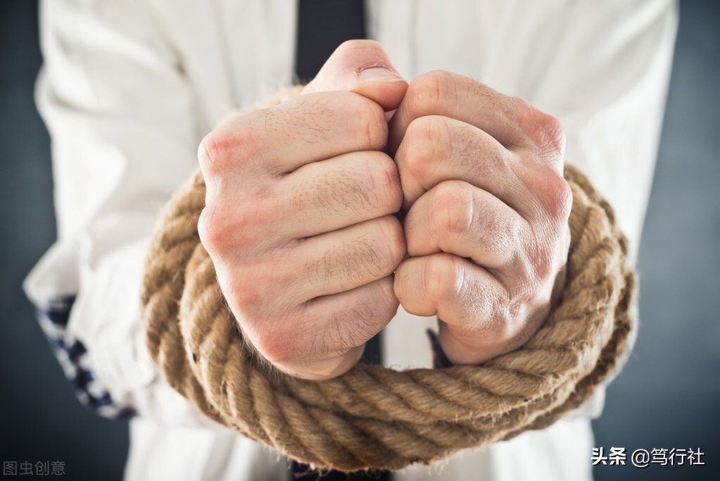 敢控制自己的是斗战胜佛，总想去控制别人的是妄想症