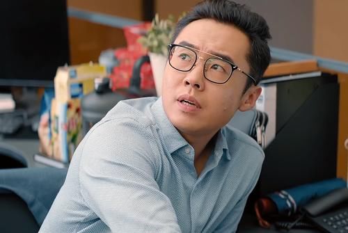 平凡的荣耀：向殷盛超低头的郝帅，让我极为沉重的写下这篇文章