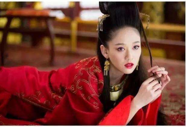 金庸取名字技巧,起名技巧金庸怎么起名