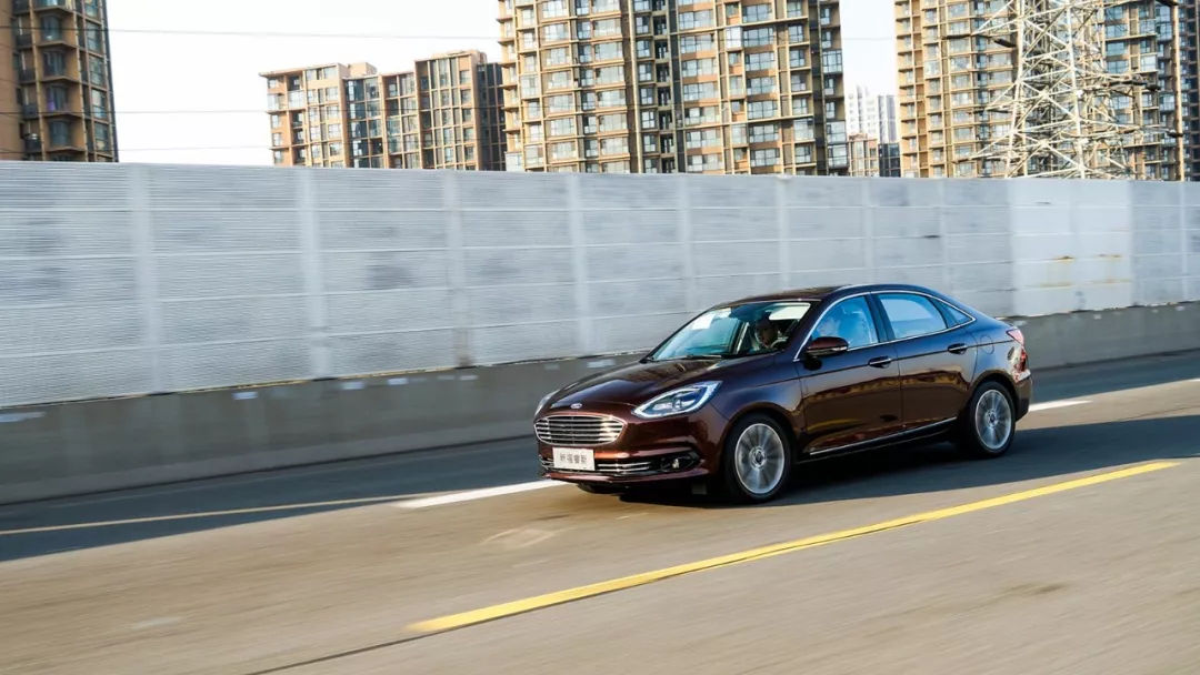 开起来没有异响的车,开起来舒适度也不差