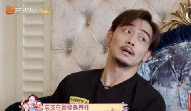 杨烁上节目说拟好离婚协议财产全给老婆，怎么那么多网民说好尬？