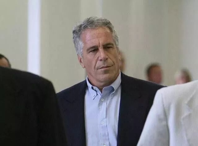 “Versace事件”最新更新，首席创意官亲自道歉