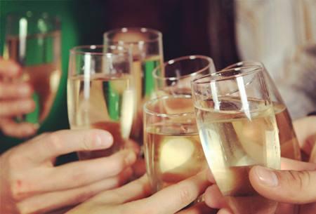 饮酒过量的人可用食醋来解酒,饮酒解酒小知识
