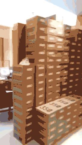 小心！你挡了黄牛冲向优衣库的路