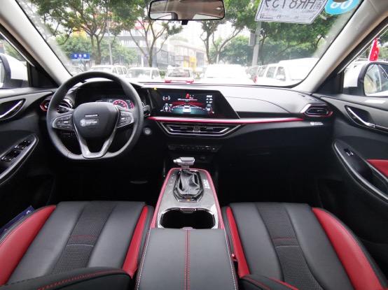 欧尚x5锋芒白车漆,长安欧尚x5plus补漆笔锋芒白色