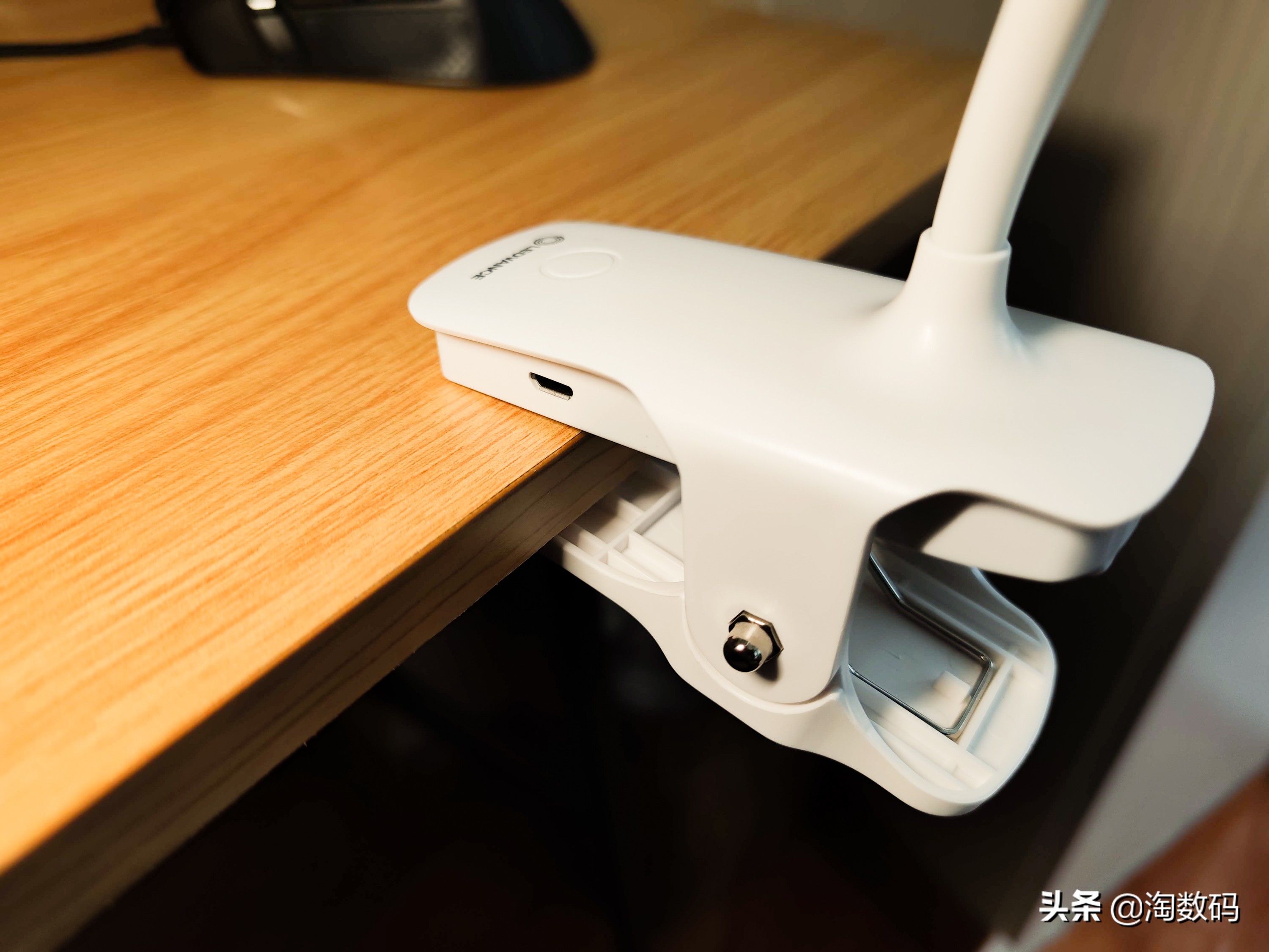 ￥9块9的德国LED充电台灯？105年欧司朗血统能否传承，开箱晒个单